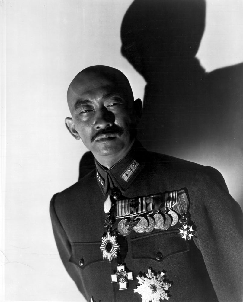 Richard Loo black and white photo print