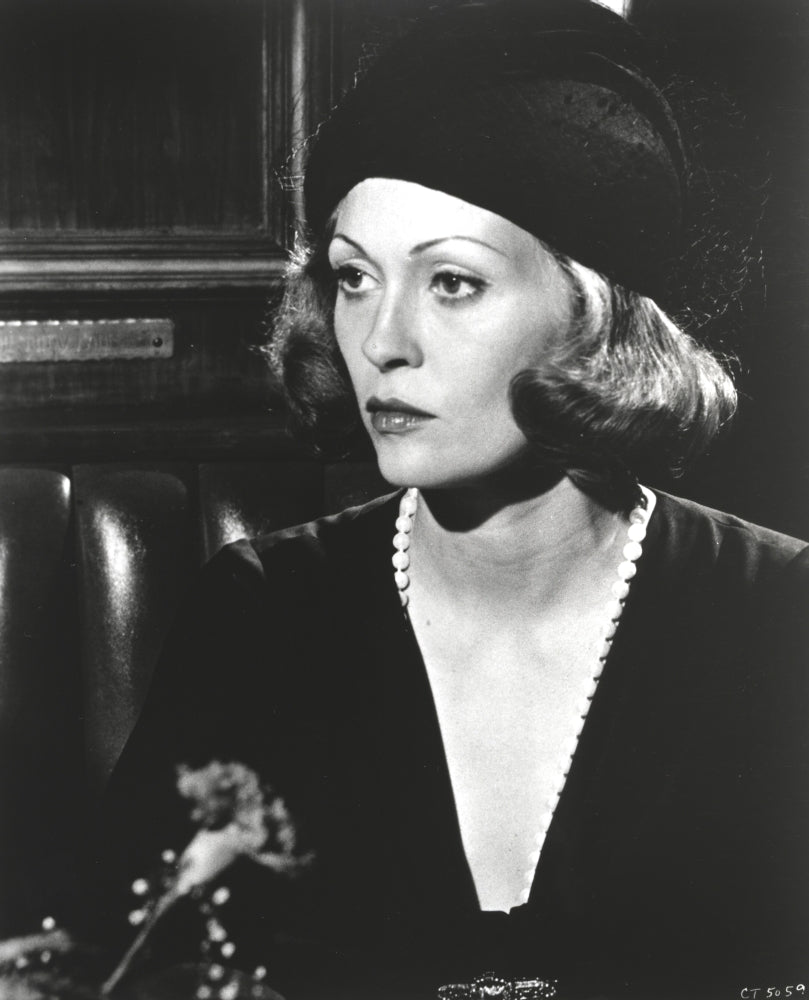 Faye Dunaway in black top and black hat photo print