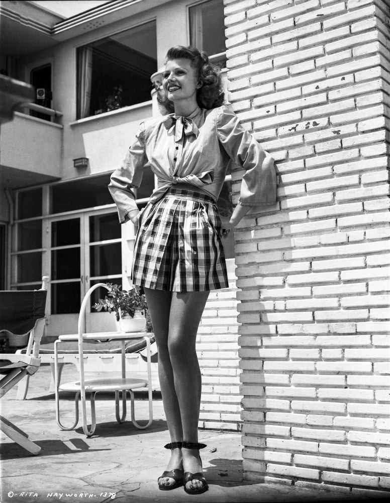 Rita Hayworth photo print in looking up pose