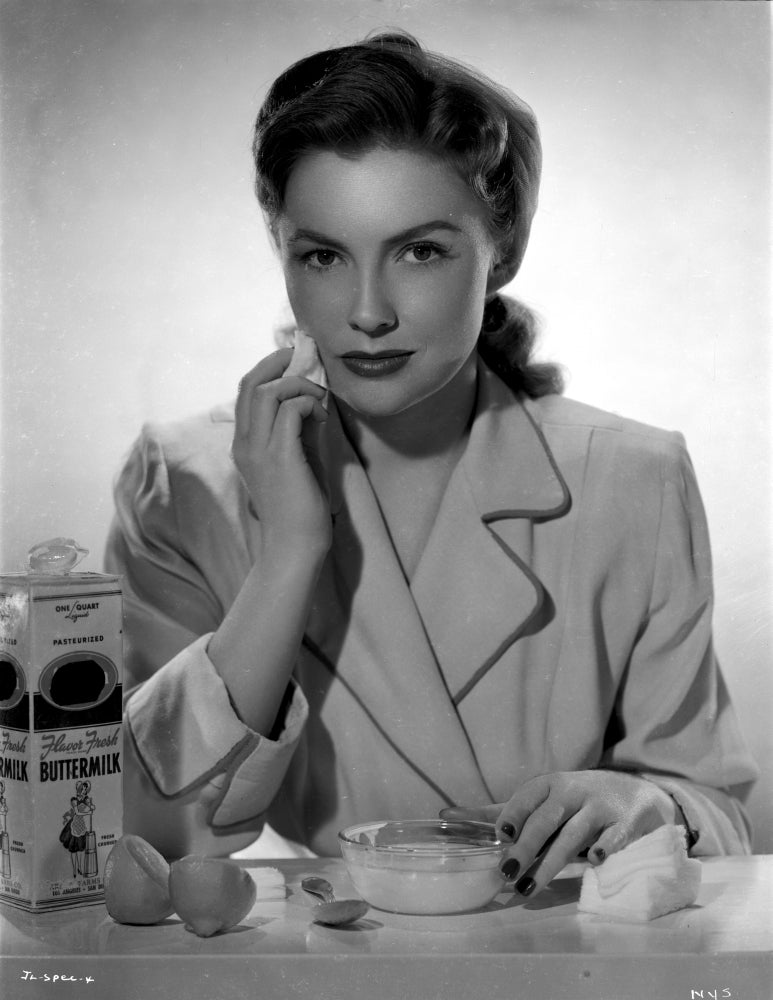 Joan Leslie Cleaning Her Face Photo Print