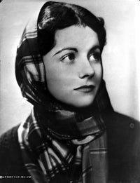 Margaret Lockwood wearing a checkered scarf - Photo Print