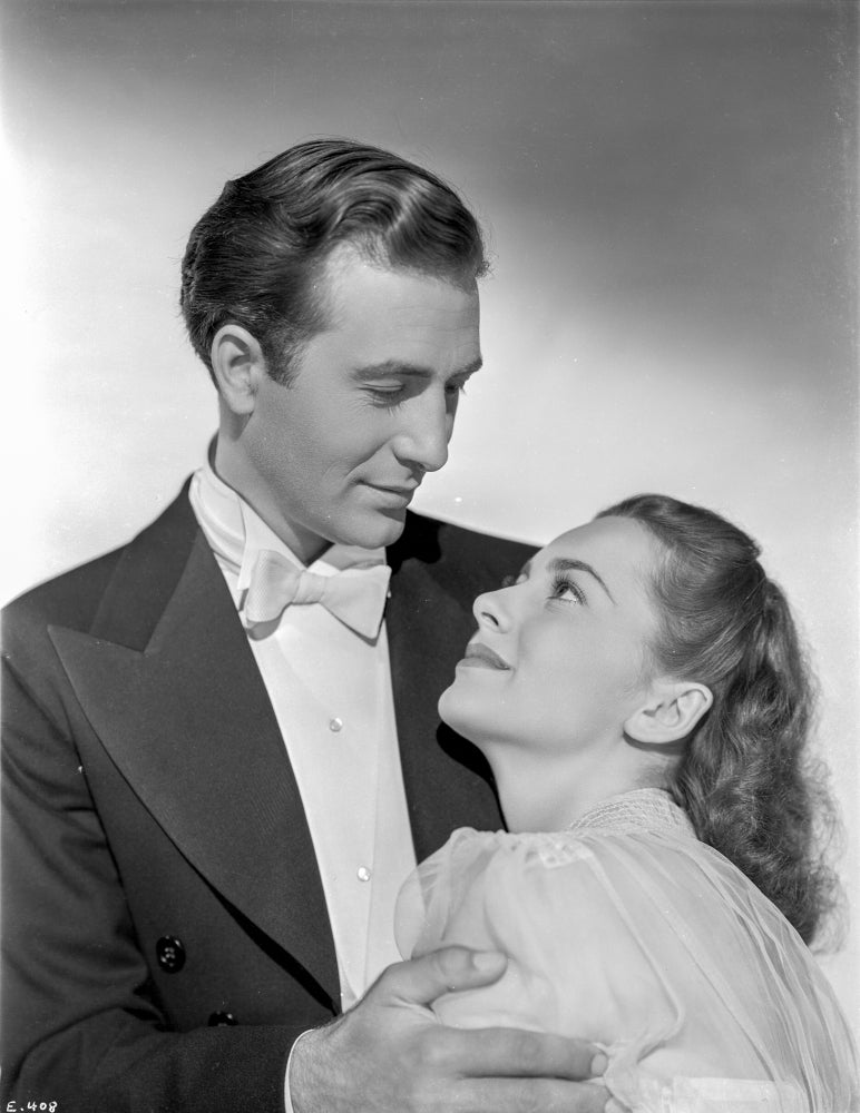 A Cast Portrait from My Love Came Back Photo Print
