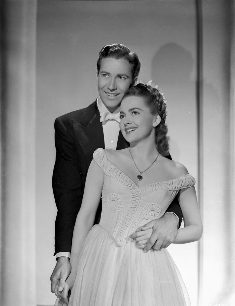 A Cast Portrait from My Love Came Back Photo Print showcasing classic cinema art.