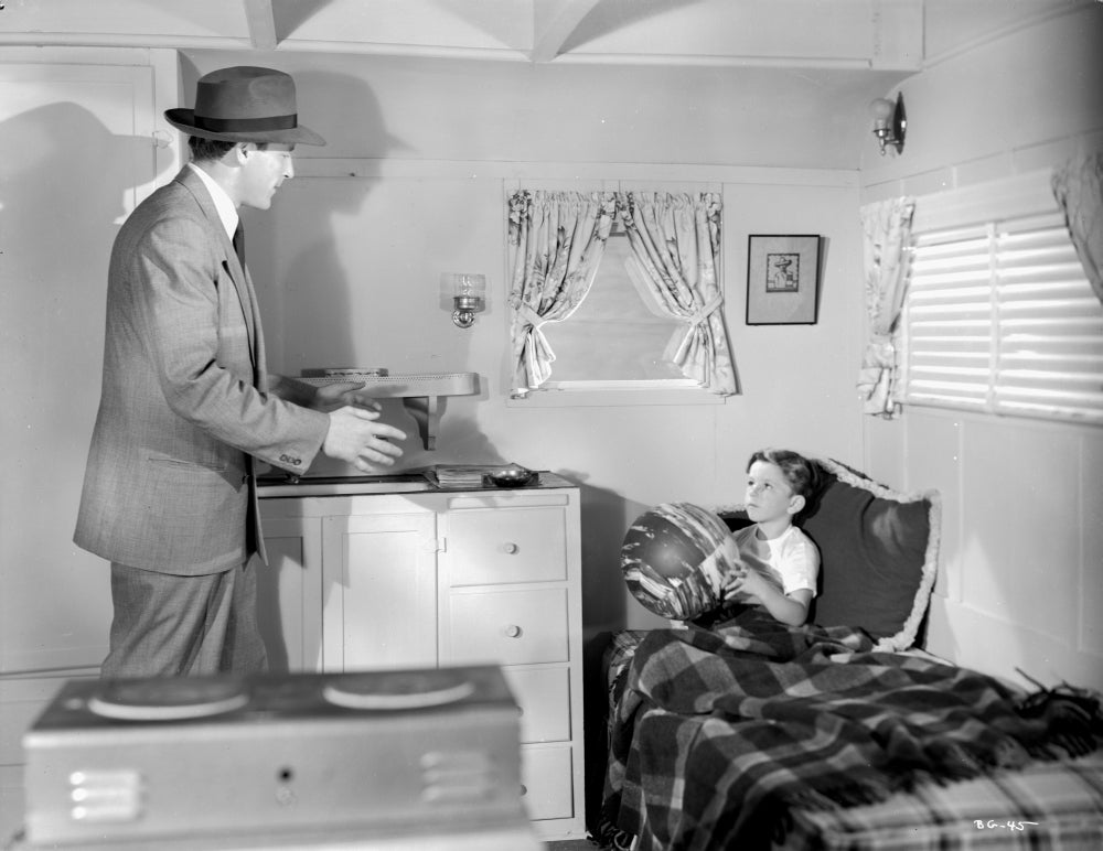 Bodyguard movie scene photo print showcasing an iconic moment.