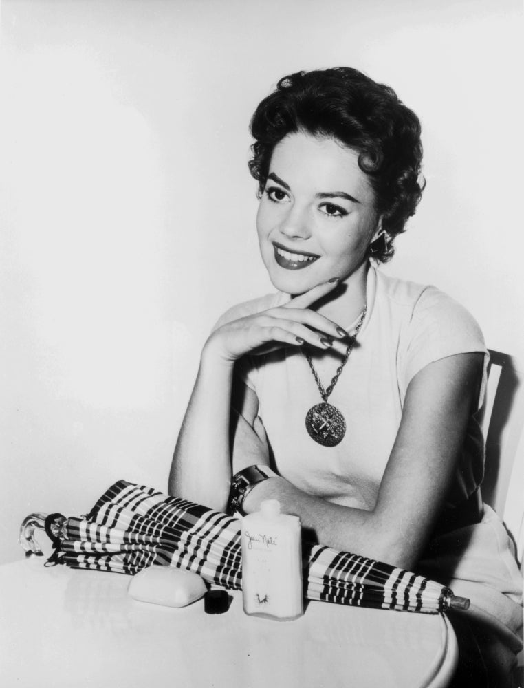 Natalie Wood Leaning on the Table Photo Print