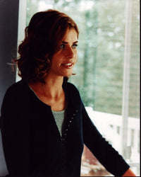 Amanda Peet Navy Long Sleeve Photo Print showcasing elegance and style.