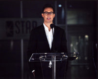 Tom Cavanagh as Harrison Wells speaking at podium photo print