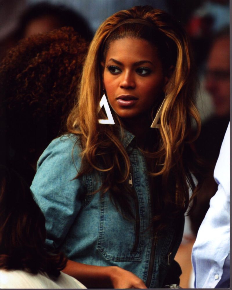 Beyoncé looking over shoulder in denim photo print