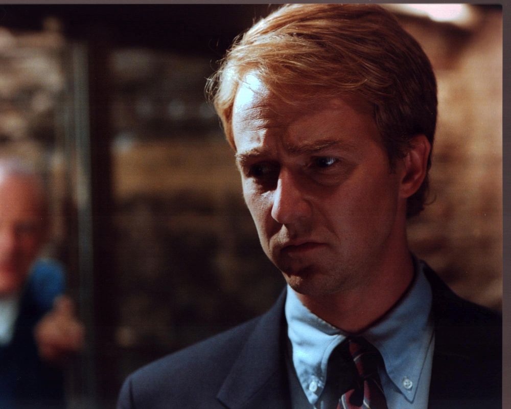 Edward Norton in Red Dragon photo print showcasing intense cinematic moment.