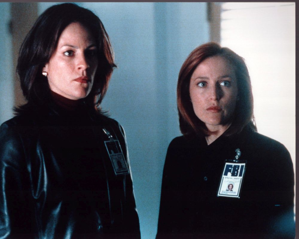 Annabeth Gish and Gillian Anderson The X-Files photo print.
