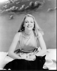 Melissa Joan Hart with Salem the Cat - Sabrina the Teenage Witch Black and White Photo Print