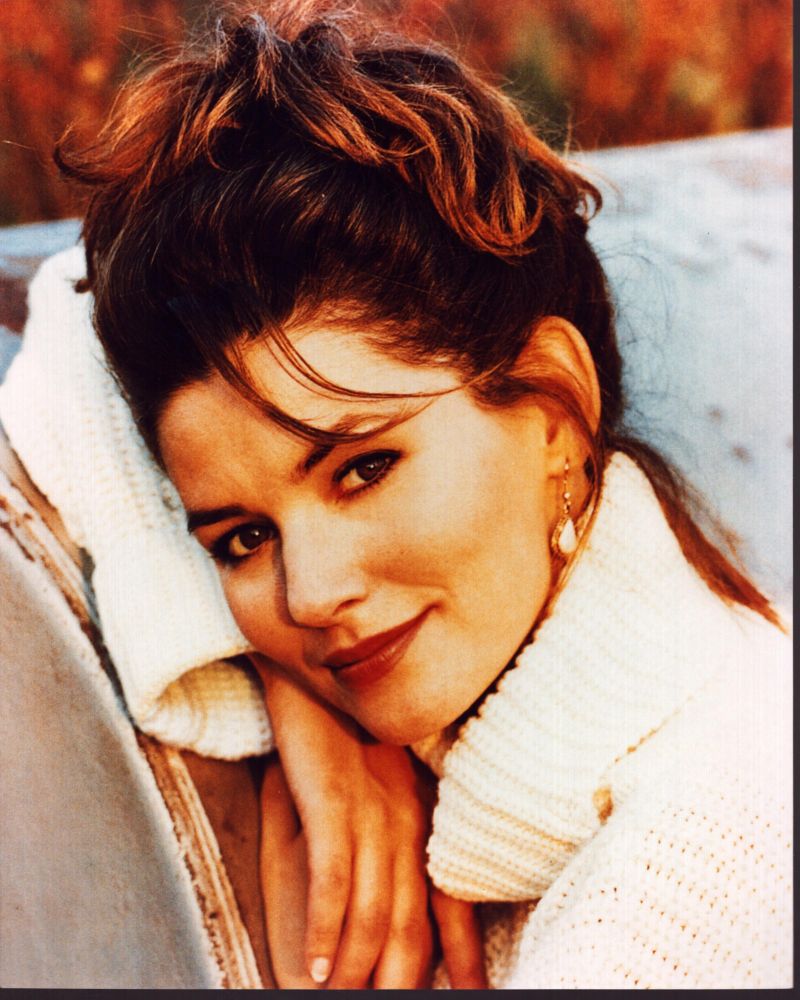 Shania Twain photo print in white turtleneck sweater