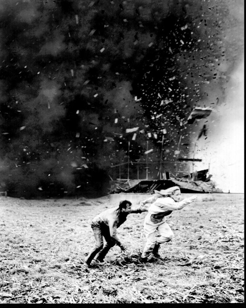 Bill Paxton and Helen Hunt Twister Black and White Photo Print