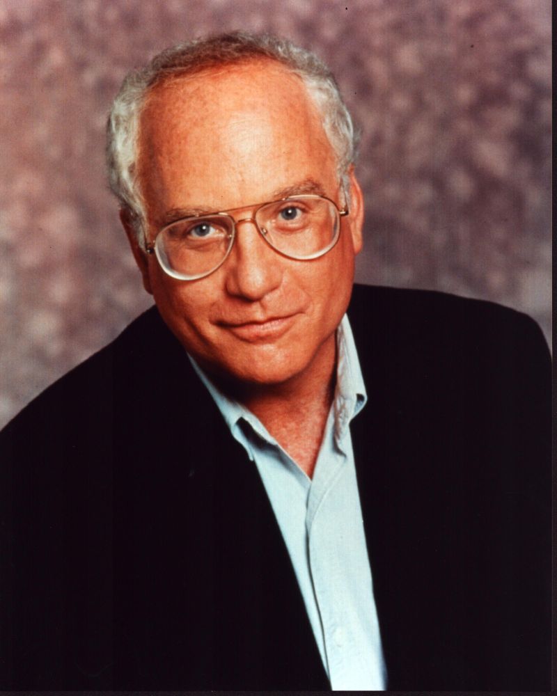 Richard Dreyfuss stylish photo print in blazer and blue top.