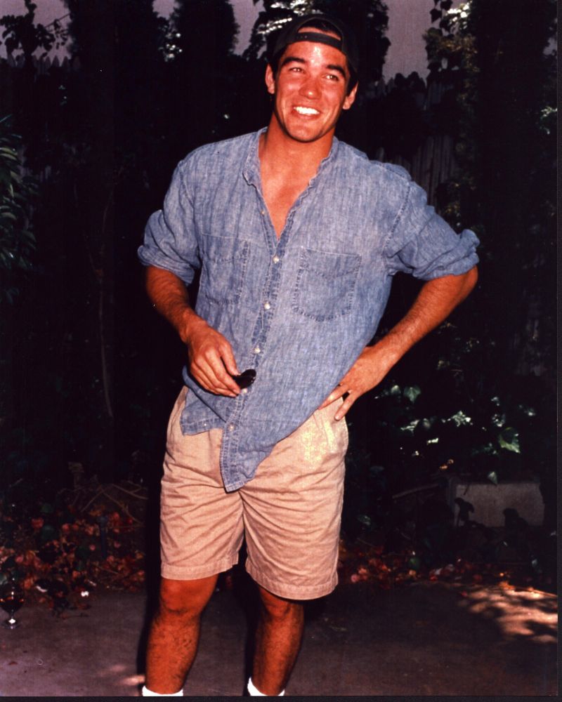 Dean Cain photo print in denim shirt and tan shorts