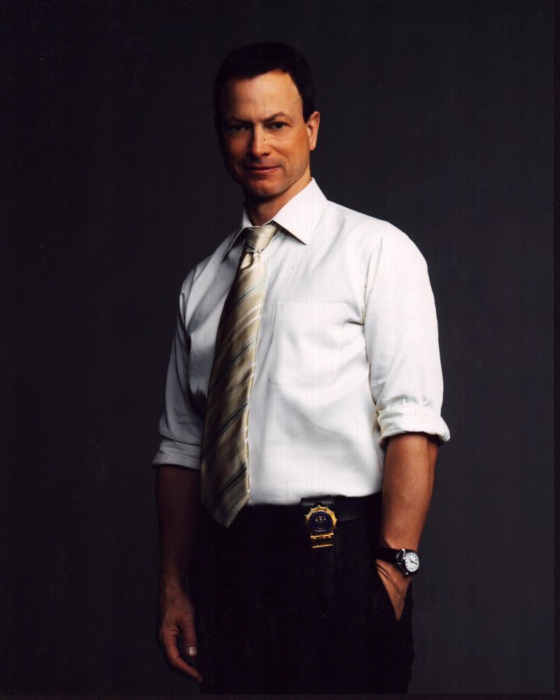 Gary Sinise as Mac Taylor in CSI: NY photo print, detective with badge.