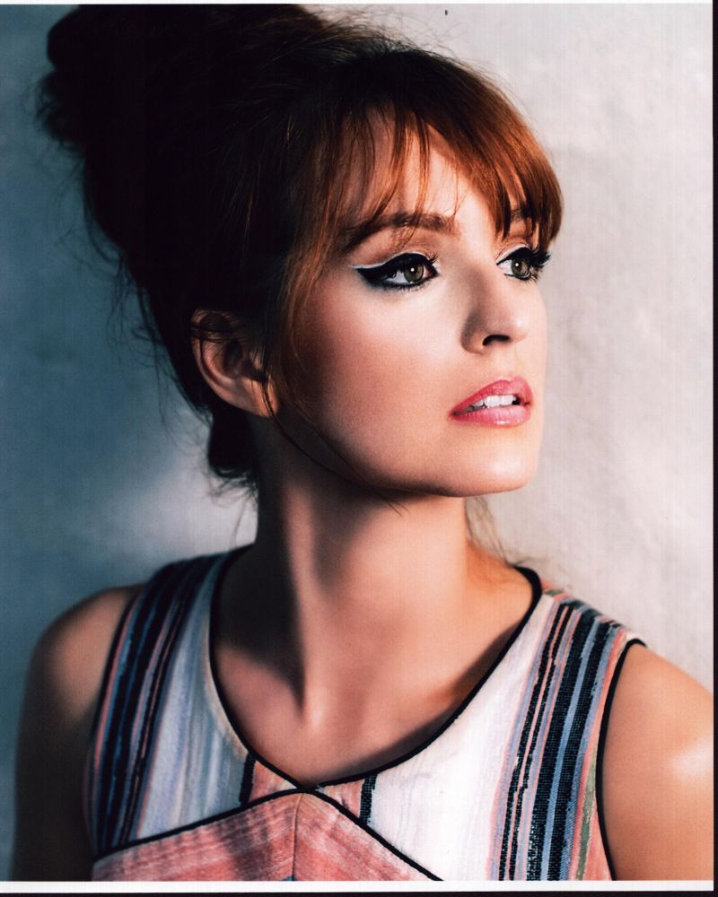 Ahna O'Reilly photo print featuring her in a pink and white top.