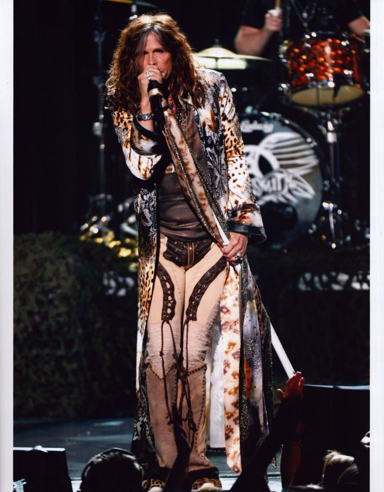 Steven Tyler Singing in Animal Print Robe Photo Print
