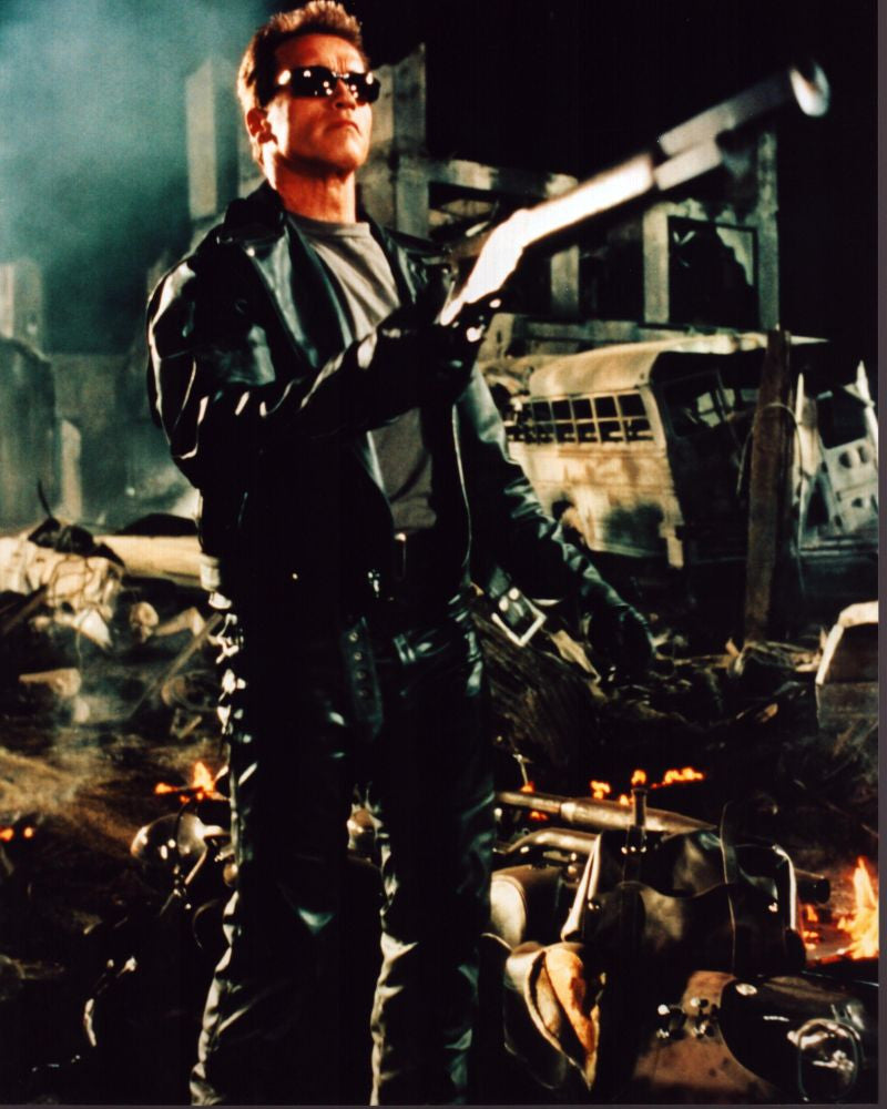 Arnold Schwarzenegger Shooting Gun in Terminator 2 Photo Print
