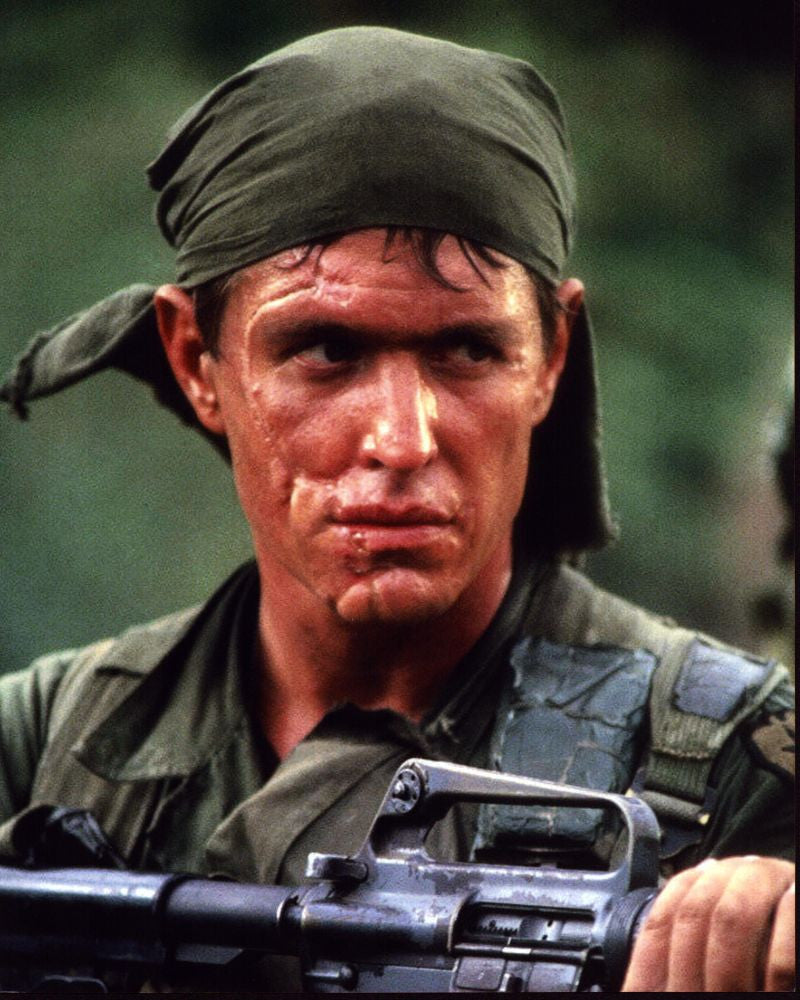 Tom Berenger Close-Up with Gun in Platoon Photo Print