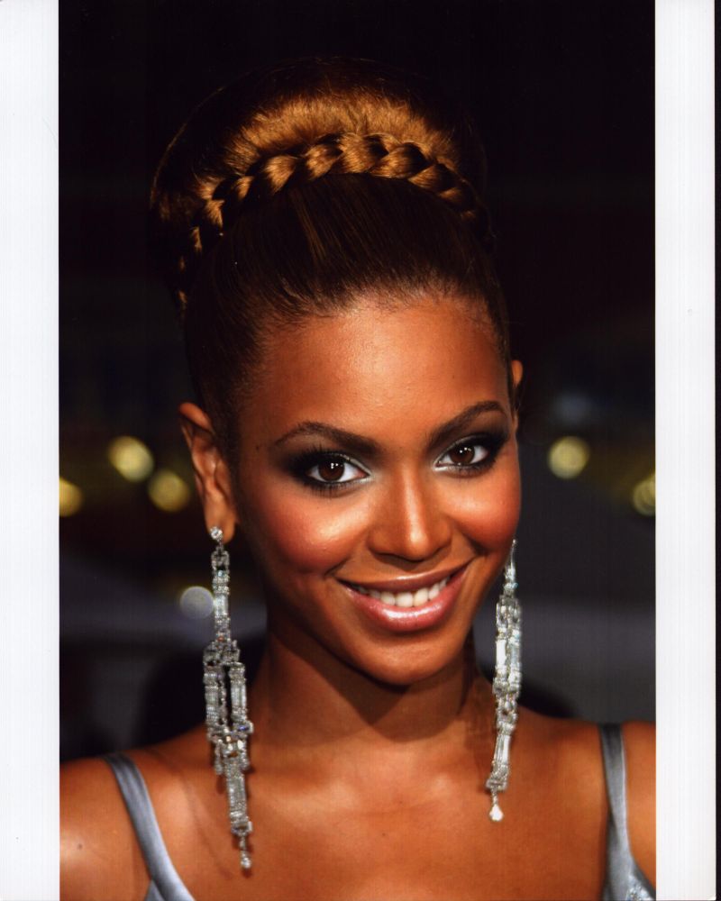 Beyonce close-up photo print with long silver earrings