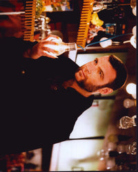Liev Schreiber Holding Lightbulb - X-Men Origins: Wolverine Photo Print