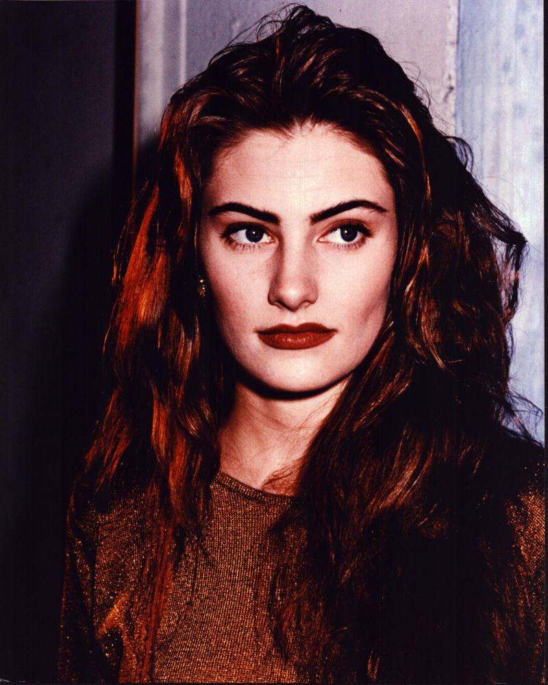 Mädchen Amick close-up photo print in gold top