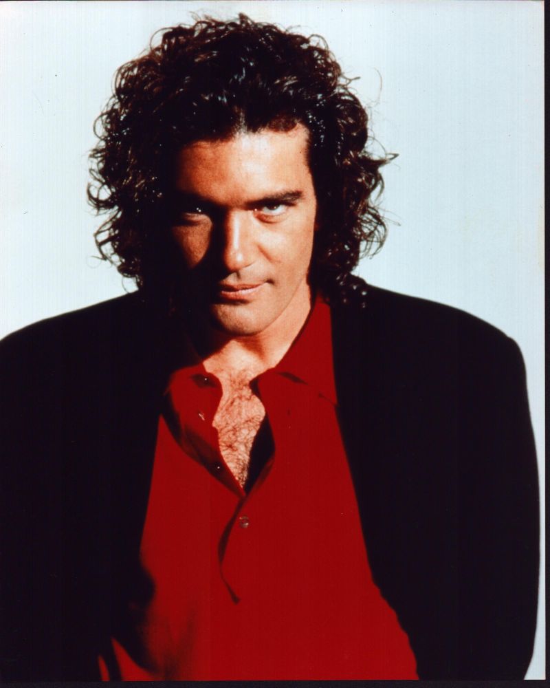 Antonio Banderas photo print in black blazer with red shirt
