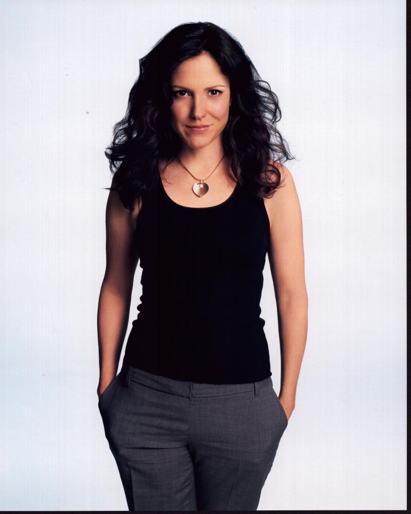 Mary-Louise Parker photo print in black tank top and gray pants.