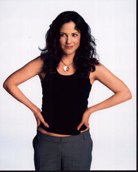 Mary-Louise Parker photo print with hands on hips looking to side.