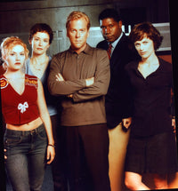Kiefer Sutherland 24 Group Photo Print showcasing the iconic TV series cast.