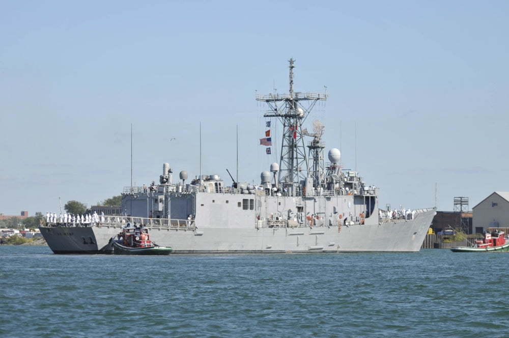 USS De Wert guided-missile frigate entering Buffalo Harbor during Navy Week 2012.