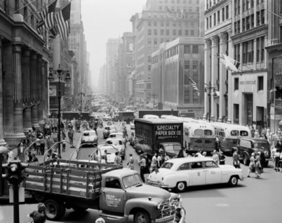 Poster print of busy Fifth Avenue in New York City from 36th Street