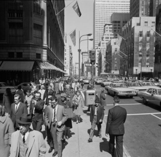 Pedestrian traffic on Fifth Avenue, New York City poster print