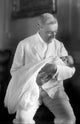 Woodrow Wilson with Granddaughter Ellen 1915 Poster Print
