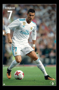 Cristiano Ronaldo Dribble Poster Print - Real Madrid