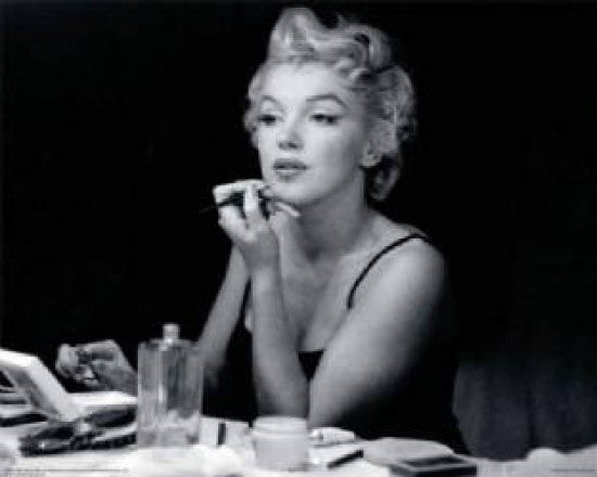 Marilyn Monroe Mirror Poster Print - 34x22