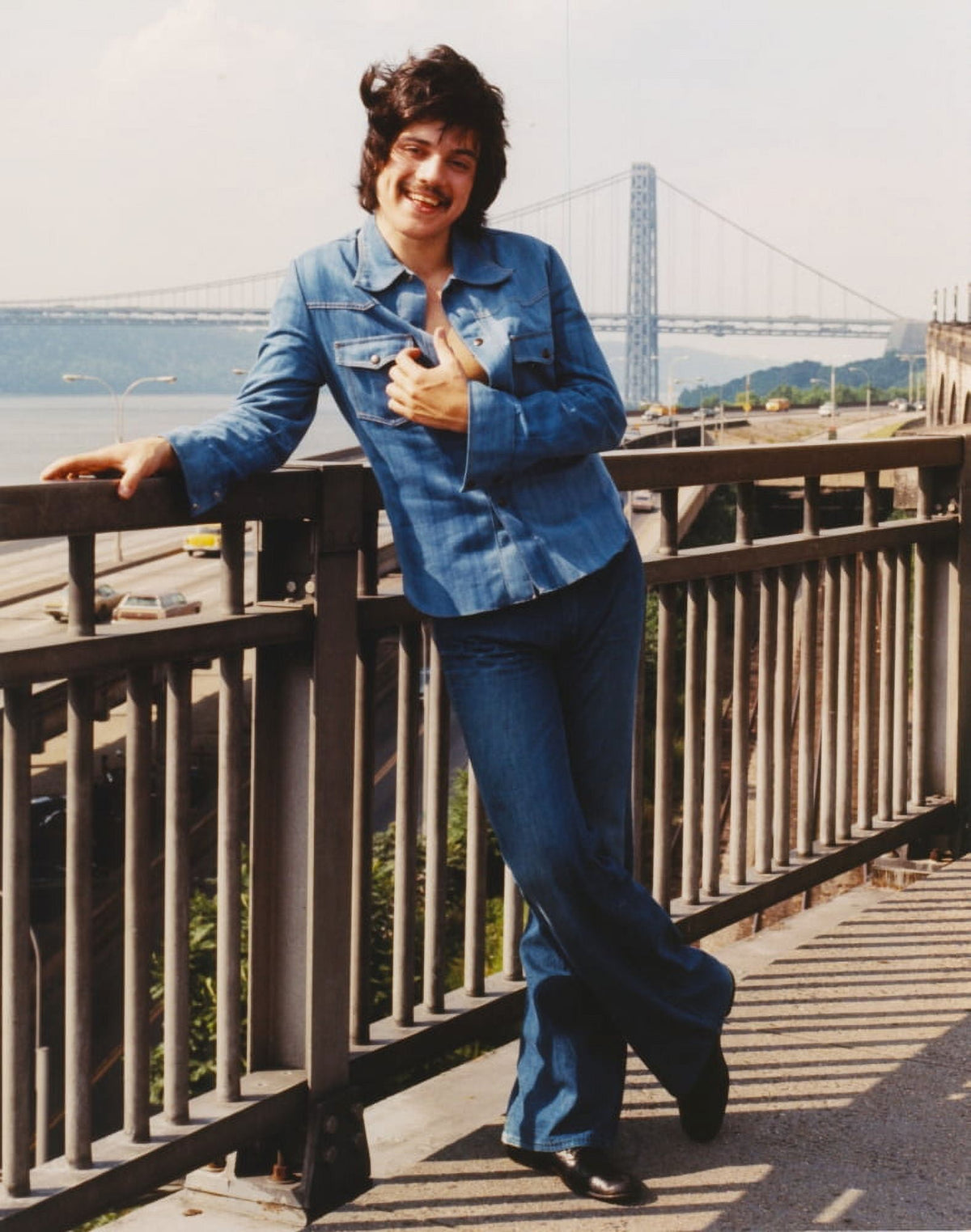 Freddie Prinze classic portrait photo print in long sleeves and jeans.