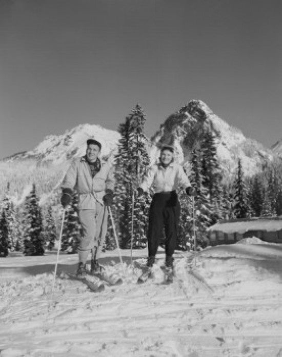 Young Couple Skiing in Cascade Mountains Fine Art Print