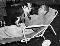 Richard Nixon with Checkers - Fine Art Print by Granger Collection