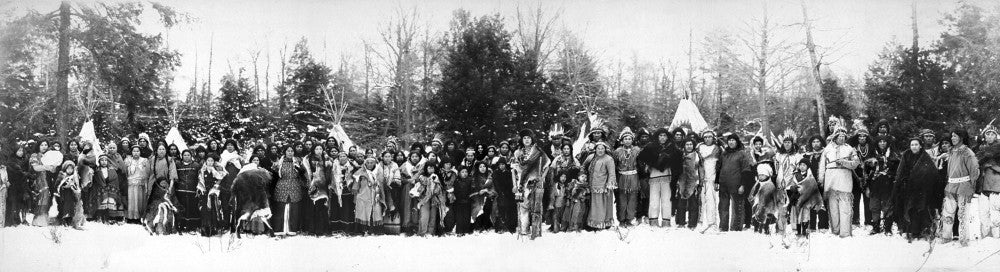 Iroquois Group Panoramic Photograph by William Alexander Drennan (1914)