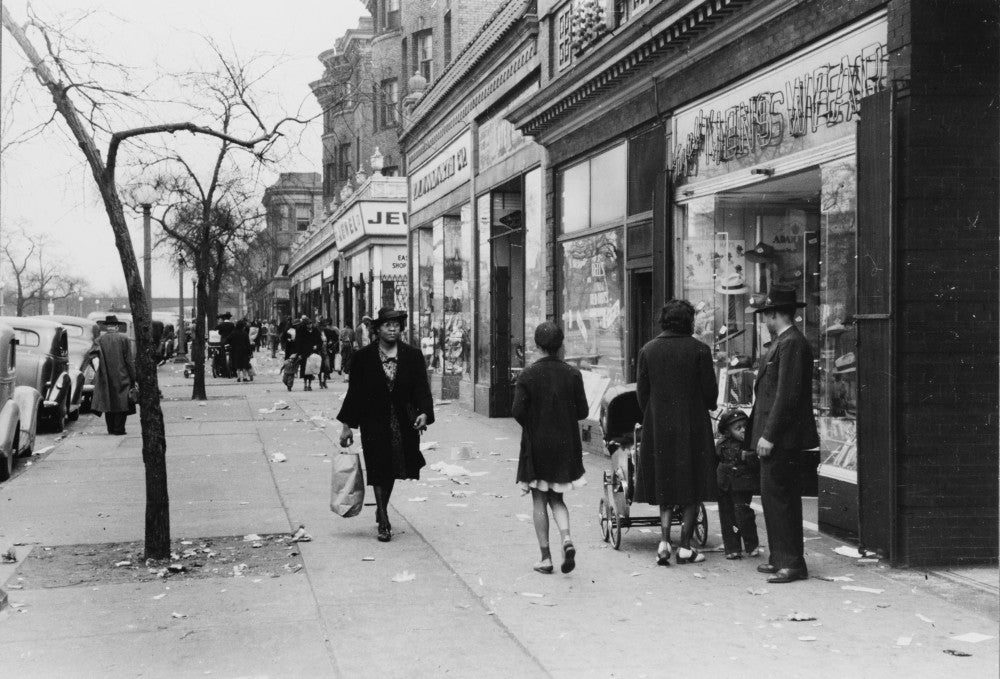 Chicago Street Photograph from 1941 by Russell Lee - Fine Art Print