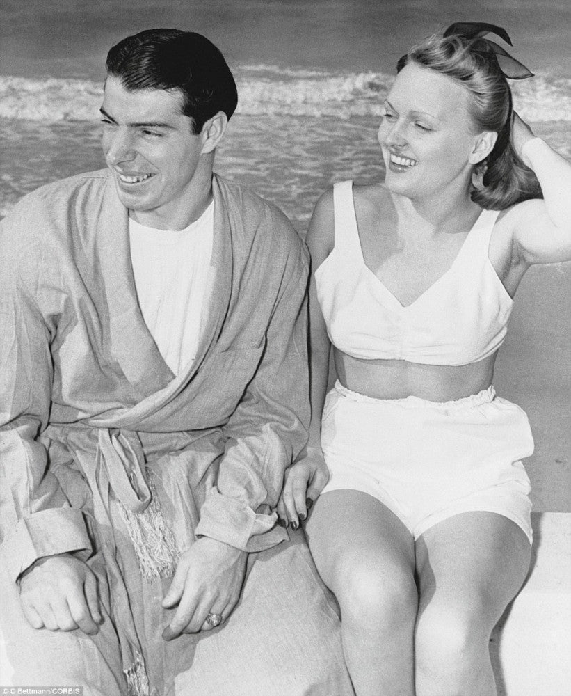Dorothy Arnold & Joe DiMaggio Beach Photo Print