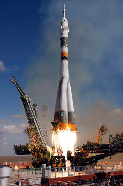 Soyuz TMA-13 Spacecraft Launch Poster Print by Stocktrek Images