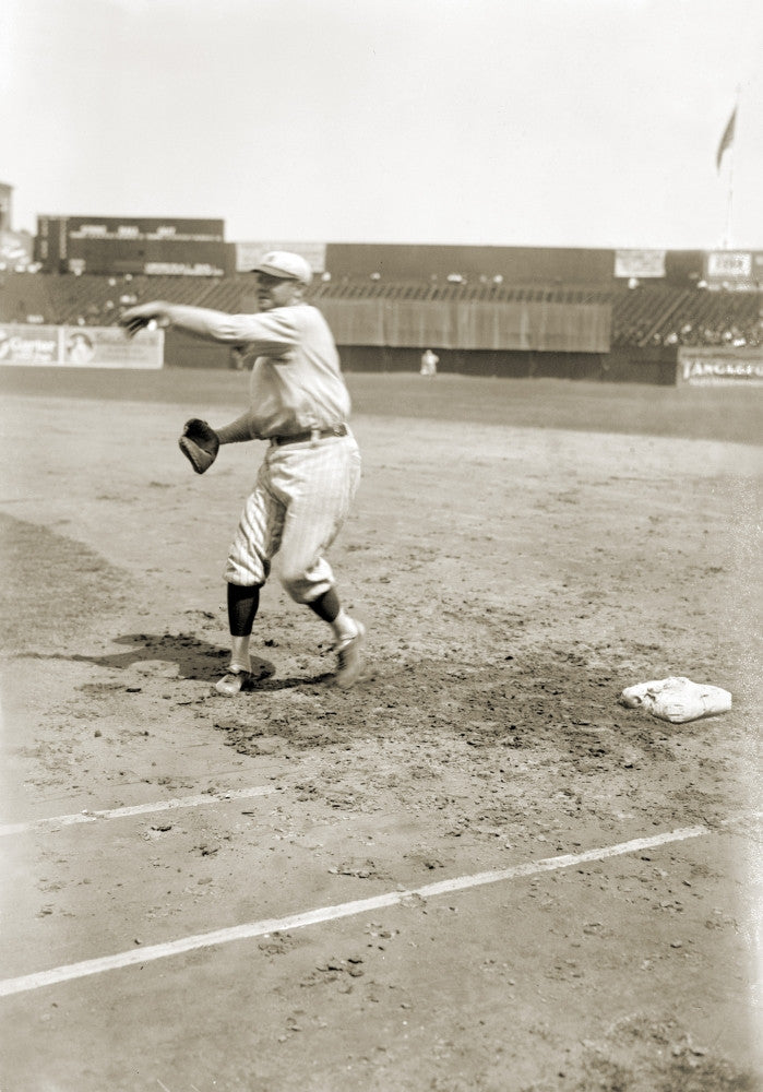Babe Ruth: Iconic New York Yankees Photograph Print (1921)