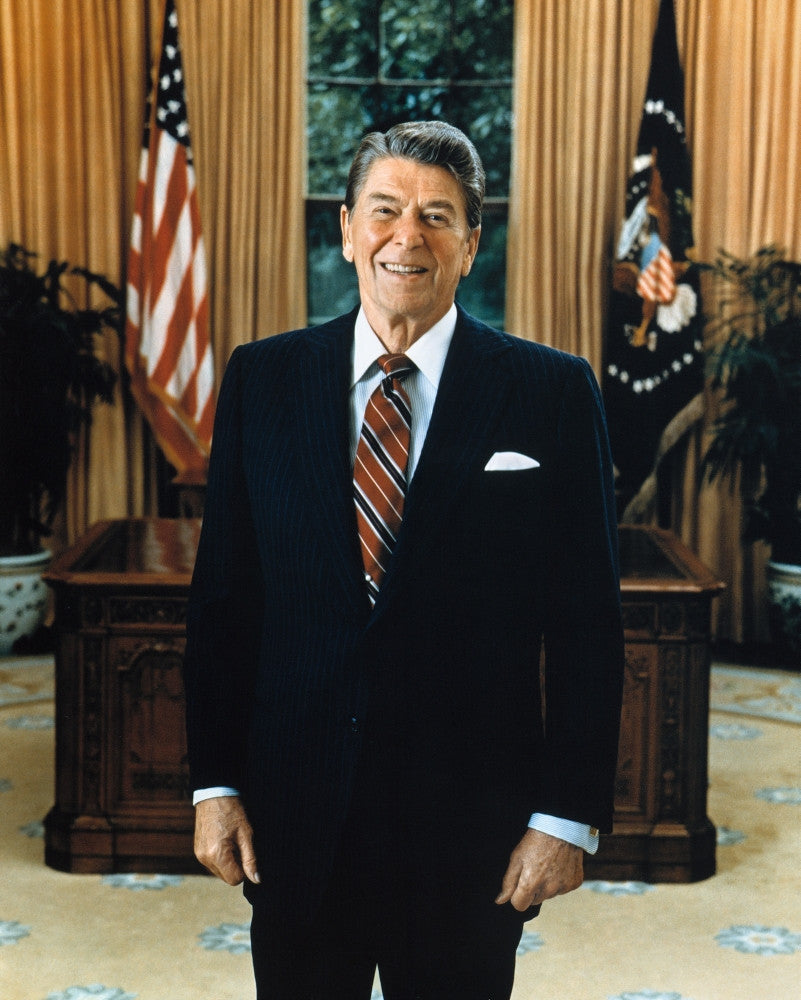 Ronald Reagan in the Oval Office Fine Art Print (c1985) | Posterazzi