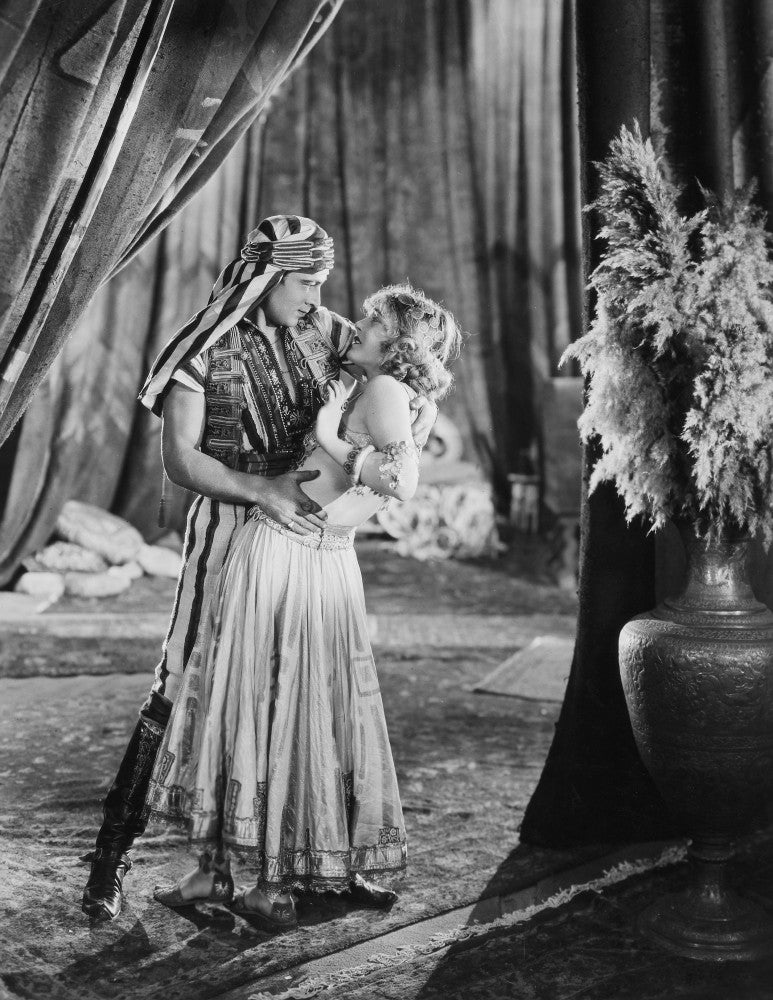 Rudolph Valentino and Vilma Banky in 'Son Of The Sheik' Fine Art Print