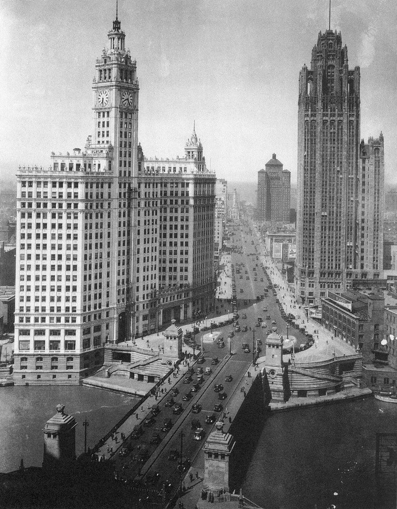 Chicago: Skyscrapers Fine Art Print - Michigan Avenue Bridge Scene