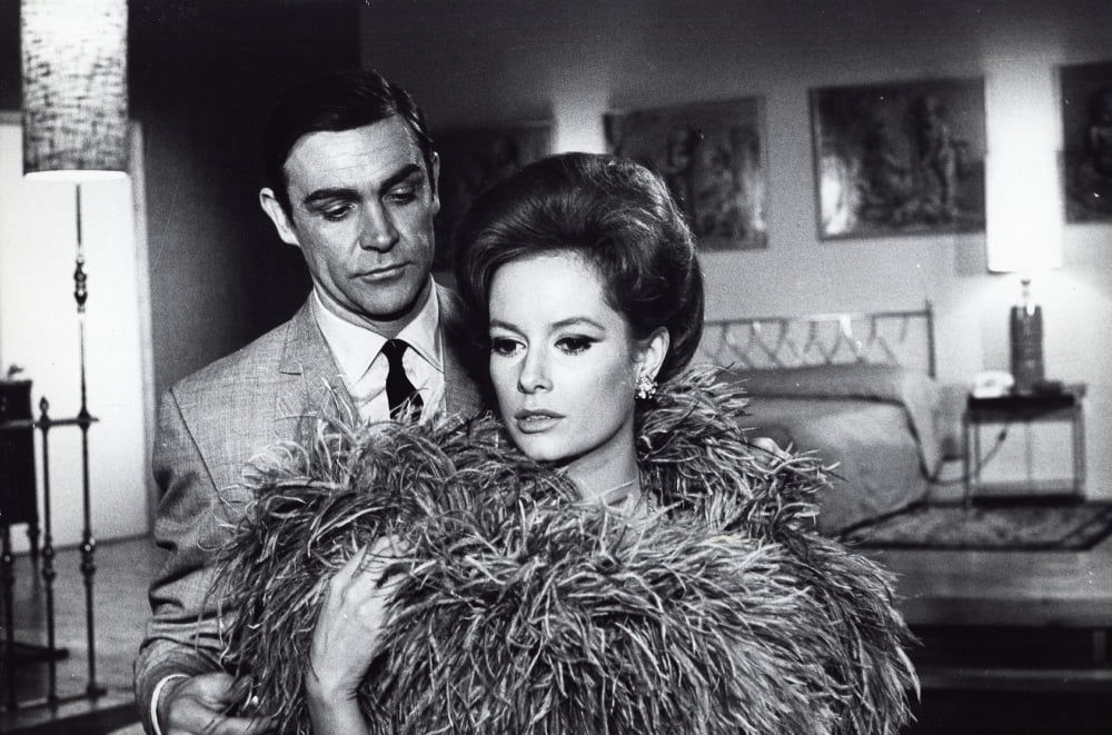 Sean Connery and Luciana Paluzzi in Thunderball Photo Print