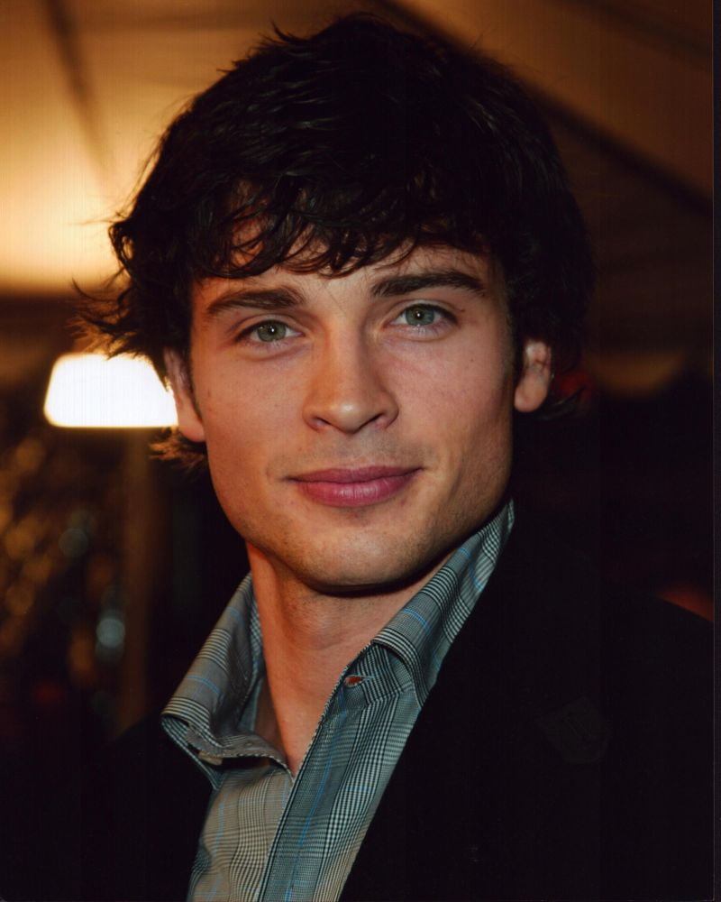 Tom Welling close-up photo print in black blazer and gray shirt